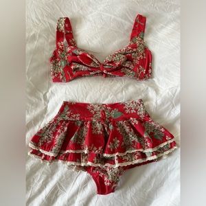 MONTCE -Vintage Floral Ruffle Hot Short (XS)  & Vintage floral Kayla top (M)